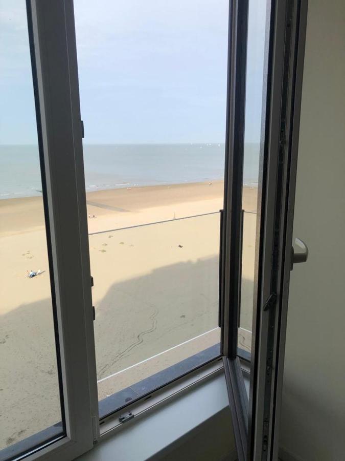 Apartment Vue Sur Mer Blankenberge Esterno foto